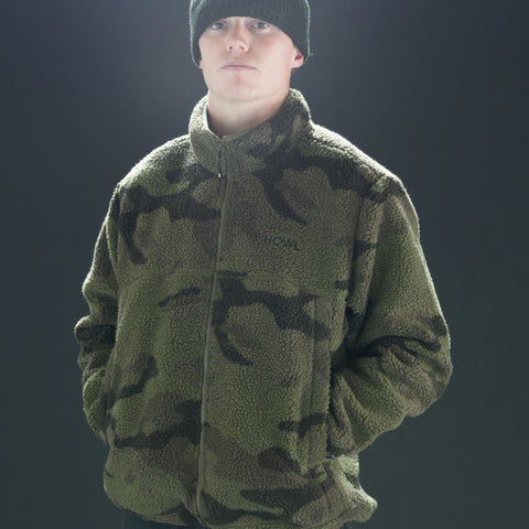 Howl Berber Fleece in Washed Camo – studio