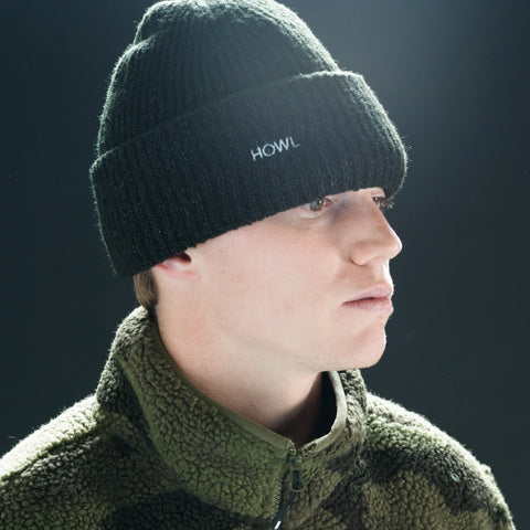 Howl Spreckle Beanie in Black – worn