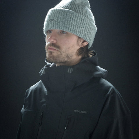 Howl Spreckle Beanie in Grey – worn