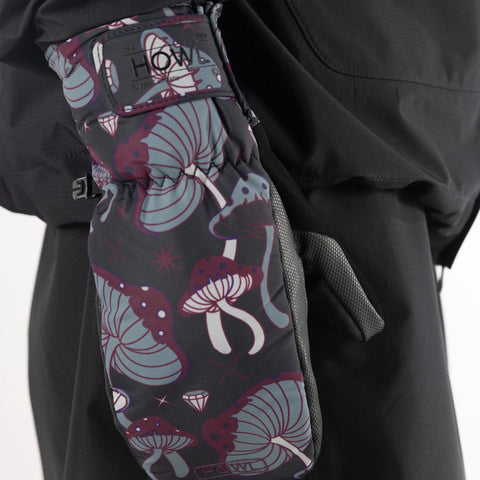 Howl Flyweight Mitt in Mushroom – on hand