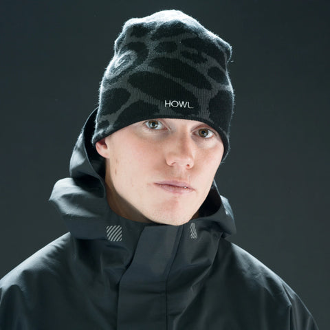 Howl No Cuff Beanie in Black – worn