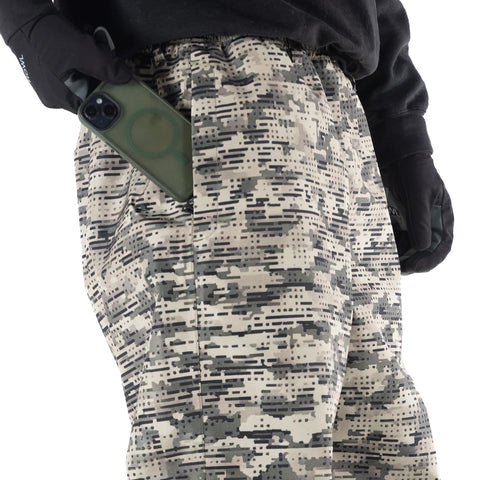 Howl Nowhere Pant in Camo – detail