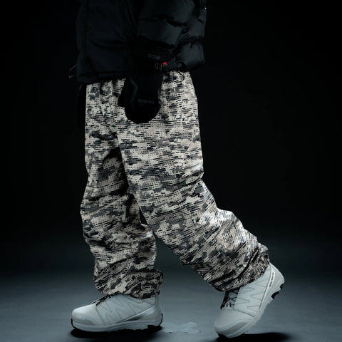 Howl Nowhere Pant in Camo – studio