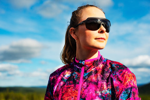 Spektrum Blank worn by female runner